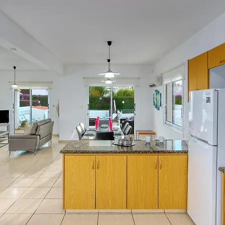 Crystal By Ezoria Villa Coral Bay