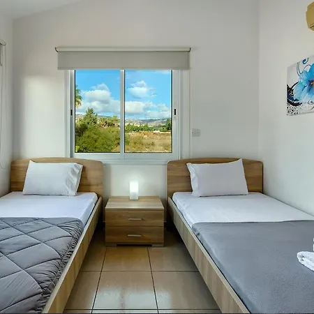 Crystal By Ezoria Villa *