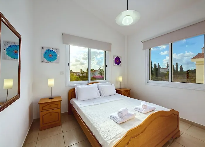 Crystal By Ezoria Villa