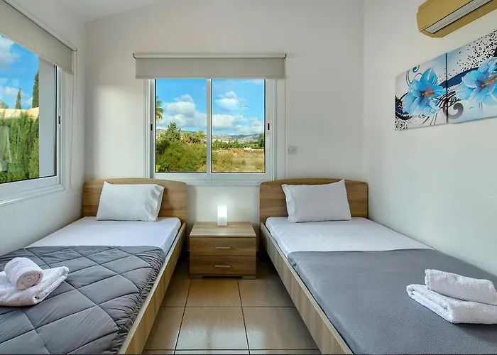 Crystal By Ezoria Villa *